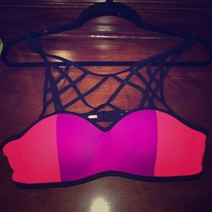 VS PINK Swimsuit top NWOT🌸🌴